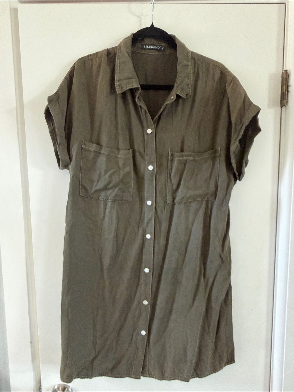 Zilcremo Olive Short-Sleeve Casual Button-Down Shirt
